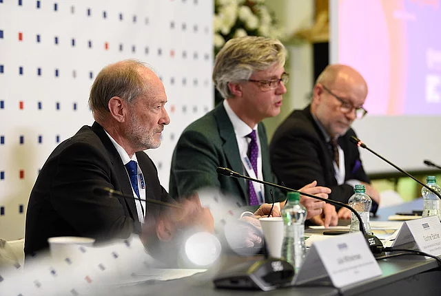 Image of the Cooperative Security Initiative presented at the OSCE Ministerial Council in Bratislava on 5 December 2019