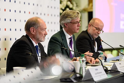 Image of the Cooperative Security Initiative presented at the OSCE Ministerial Council in Bratislava on 5 December 2019