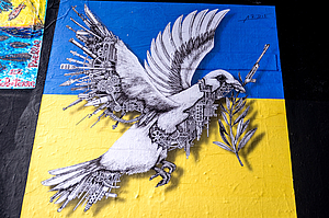 Street artists call for peace in Ukraine.